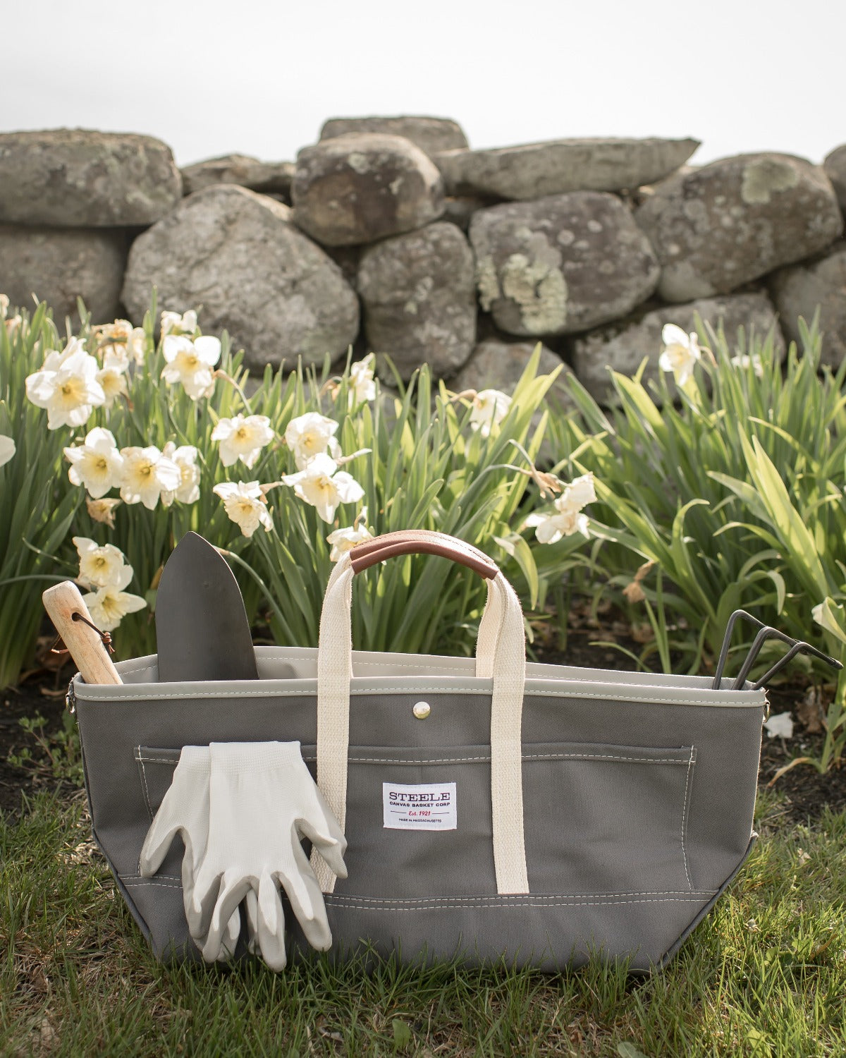 Garden Tote III - Olive Canvas / No